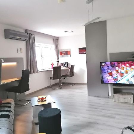 Business Apartments Hohenems Bagian luar foto