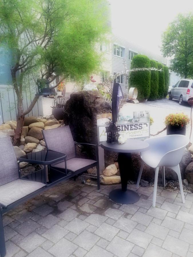 Business Apartments Hohenems Bagian luar foto