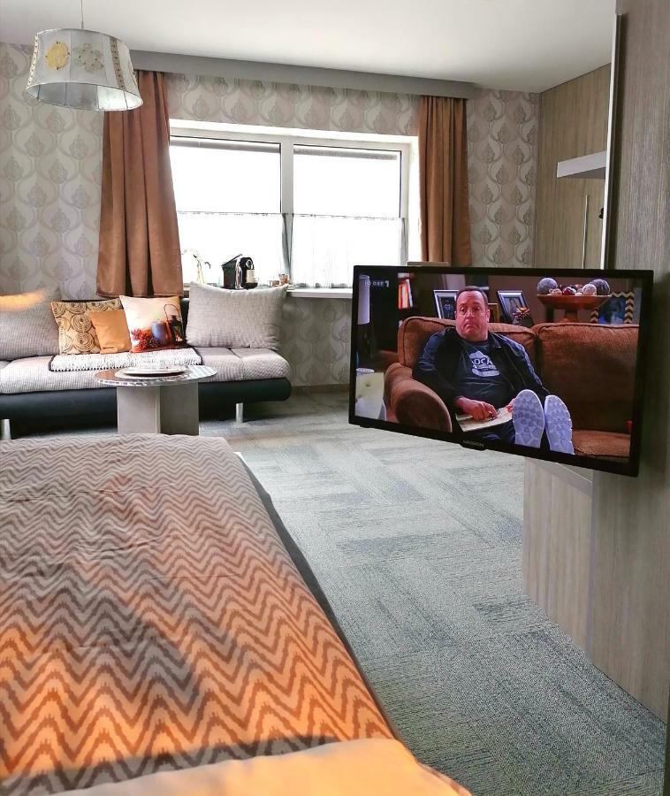 Business Apartments Hohenems Bagian luar foto